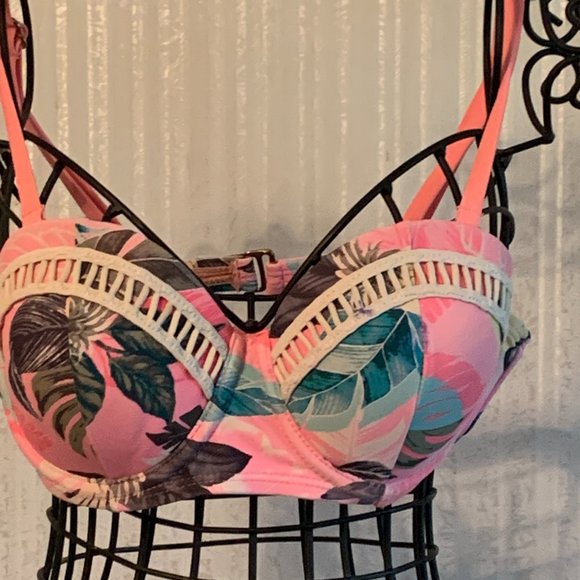 WOMENS - sz small O'rageous Bikini top, peach orange, floral tropical, pushup - Picture 2 of 15